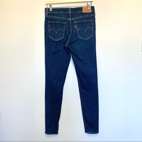 SOLD Levi’s 720 High Rise Super Skinny Distressed Jeans Size 28 - Picture 3 of 9